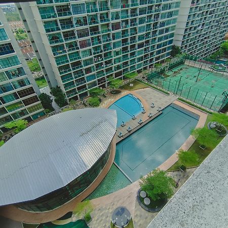 Mount Austin Ikea, Aeon 10Mins -Pool View- C115 Daire Johor Bahru Dış mekan fotoğraf